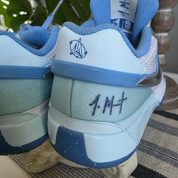 Nike Ja Se 1 Kids Blue and Silver Sneakers Size 6.5 - Picture 5 of 10